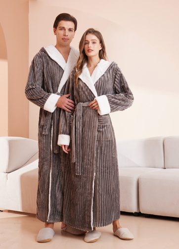 Peignoir couple long flanelle avec capuche, ultra doux et chaud.