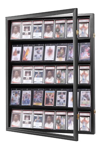 Vitrine cartes sport acrylique avec cadre en bois et porte verrouillable.